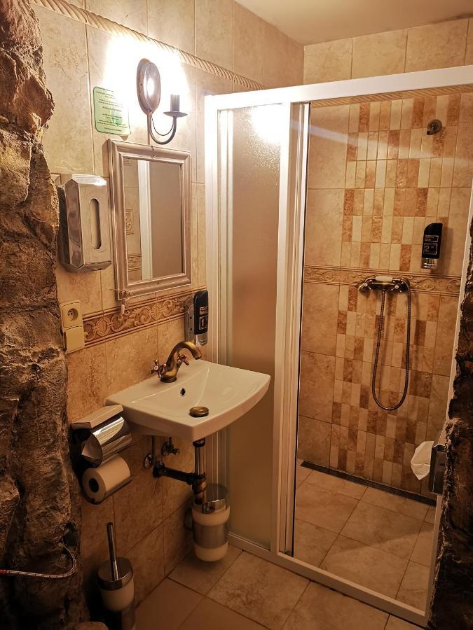 Hotel U Cisare Iii. Mělník Extérieur photo
